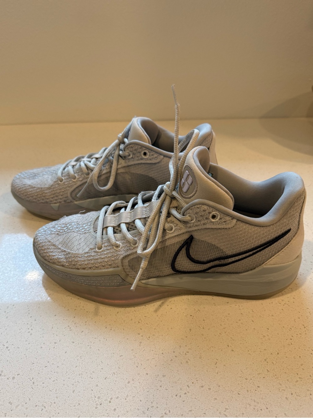 Nike Sabrina 1 Ionic Photon Dust Women’s Size 8.5 Basketball Shoes
